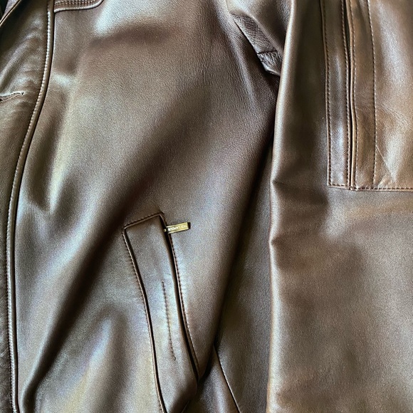 Leather jacket - Picture 8 of 11